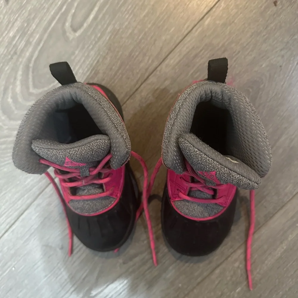 Toddler girls Nike snow boots! Size 8 like new! - Picture 2 of 5
